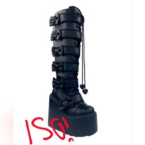 YRU X MONSTER HIGH ELISSA BAT